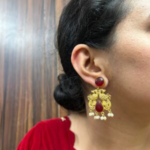 Rashika earrings( Red / Short / Brass ))