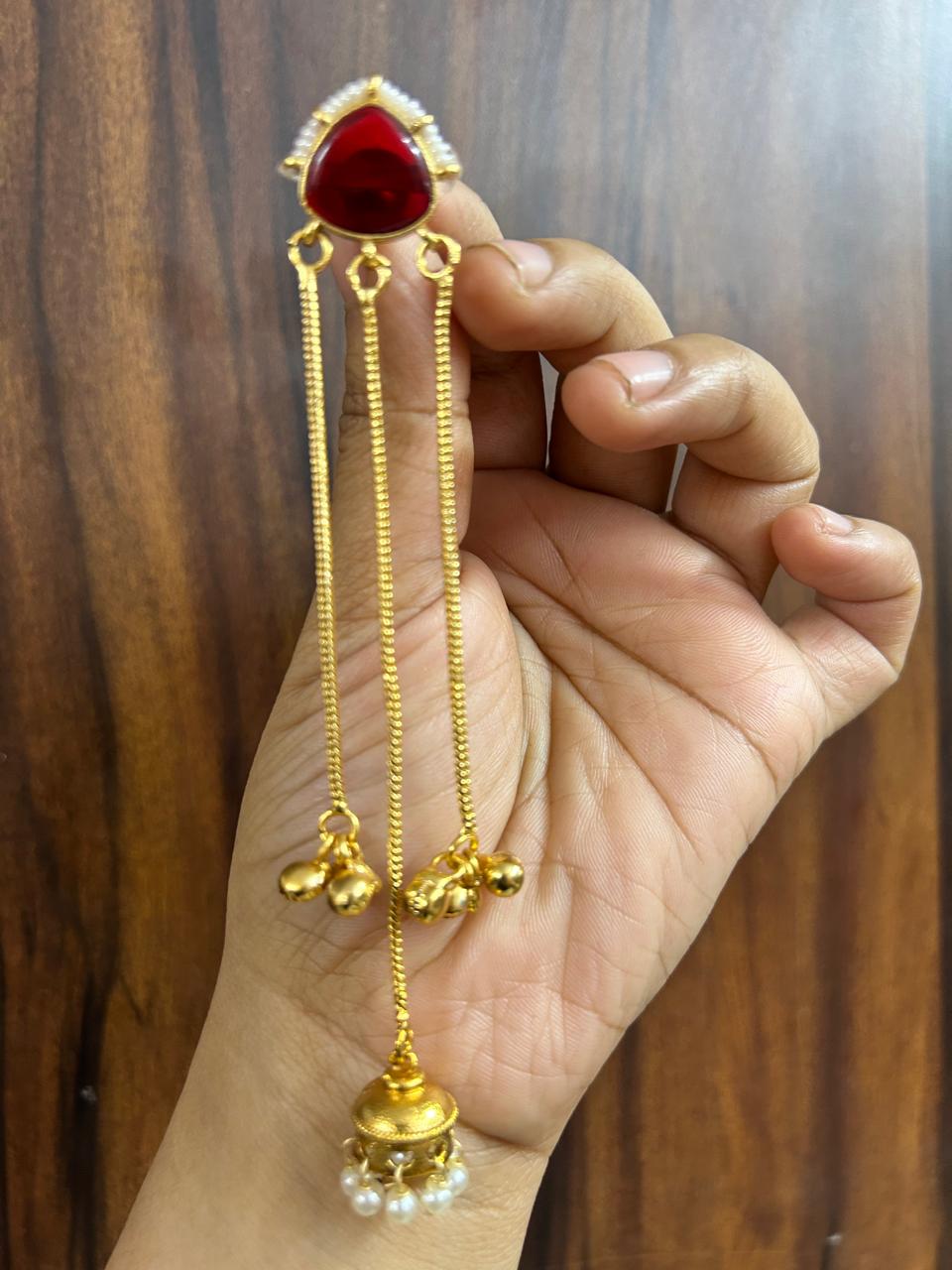 Savi Earrings (red / Golden )