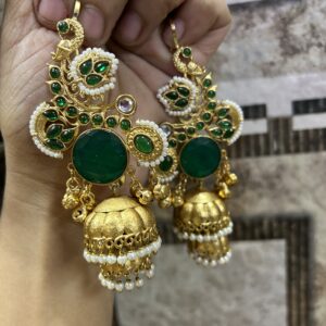 Naina Green Earcuff