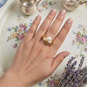 Priyaasi Ring( golden /pearl /Antitarnish /priyaaai)
