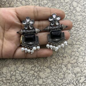 Aarushi Oxidized jhumka (black / silver / Oxidized)