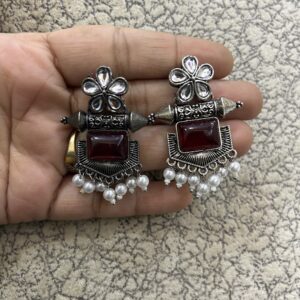 Aarushi Oxidized jhumka (red / silver / Oxidized/Maroon)