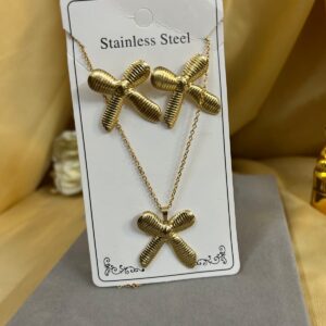 Bowish anti tarnish pendent set (Copy)