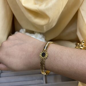 Black current Adjustable bracelet