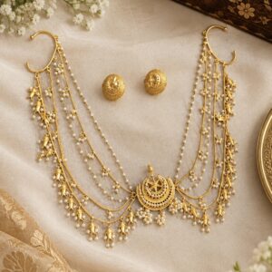 Chandrika KaanChain Earrings (Golden/ Hairacessories/pearl/Beige)